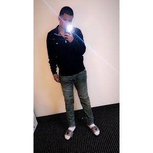 Meet your Posher, Christian